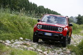 Jeep Compass si Renegade 4Xe