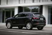 Jeep Compass si Renegade 4Xe