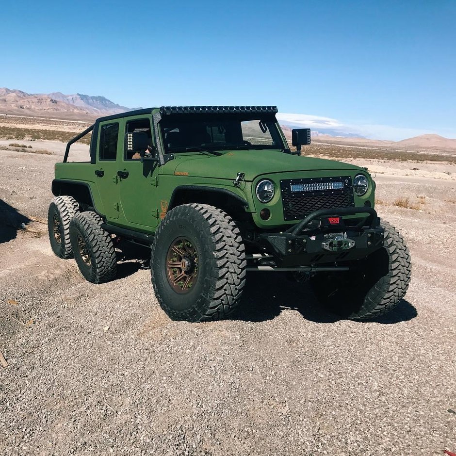 Jeep Wrangler 6x6