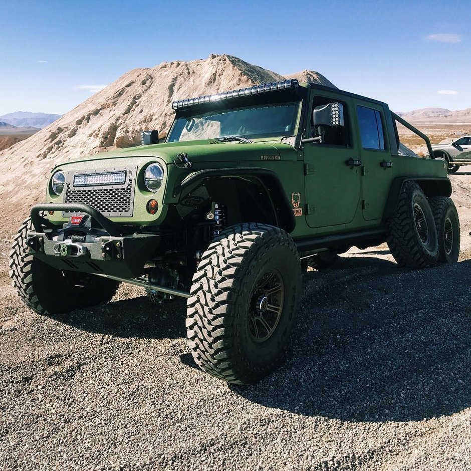 Jeep Wrangler 6x6