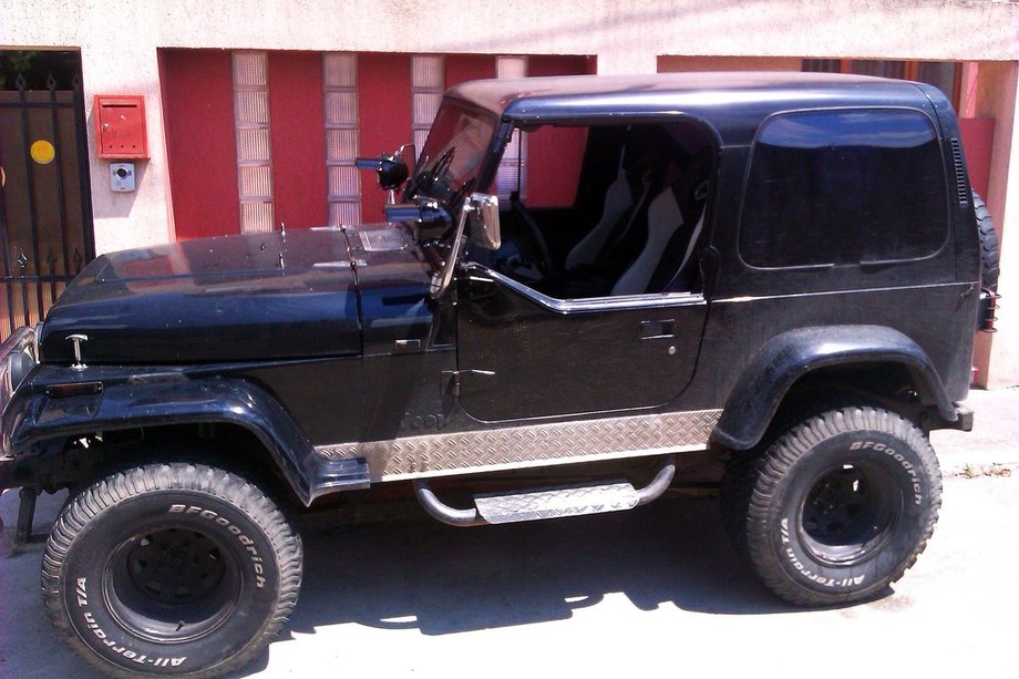 Jeep Wrangler YJ