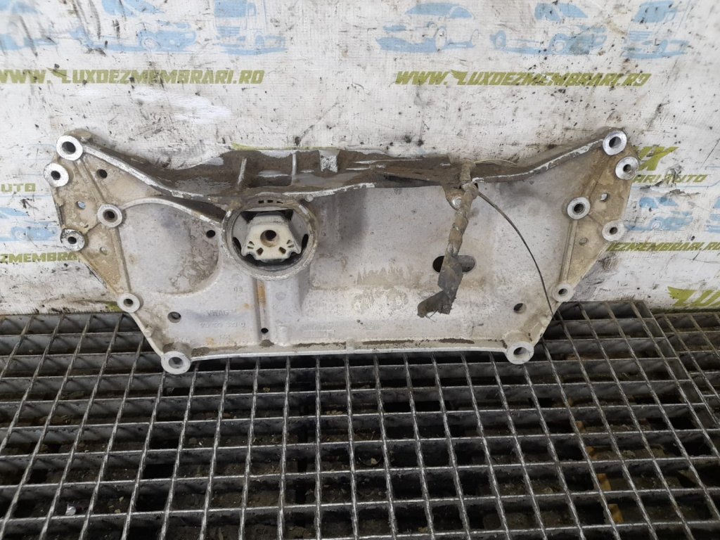 Jug cadru motor 1K0199369D Volkswagen VW Golf 5 [2003 - 2009]