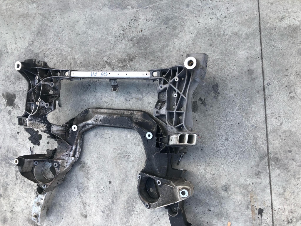 Jug cadru motor 2.0 d bmw seria 5 f11 4x4 6799321