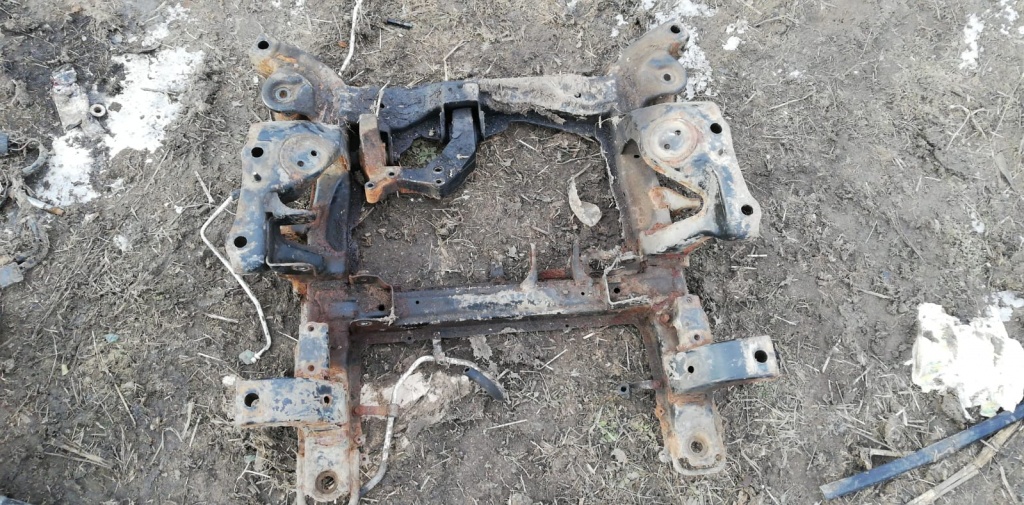 Jug cadru punte fata Suzuki Grand Vitara II motor 1.9DDis 125CP F9Q