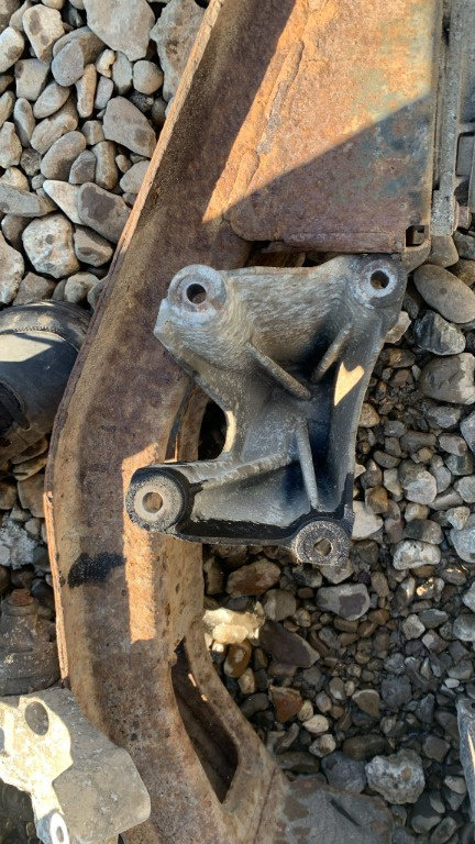 Jug Ford Transit 2007/2008/2009/2010/2011 motor 2.4 euro 4
