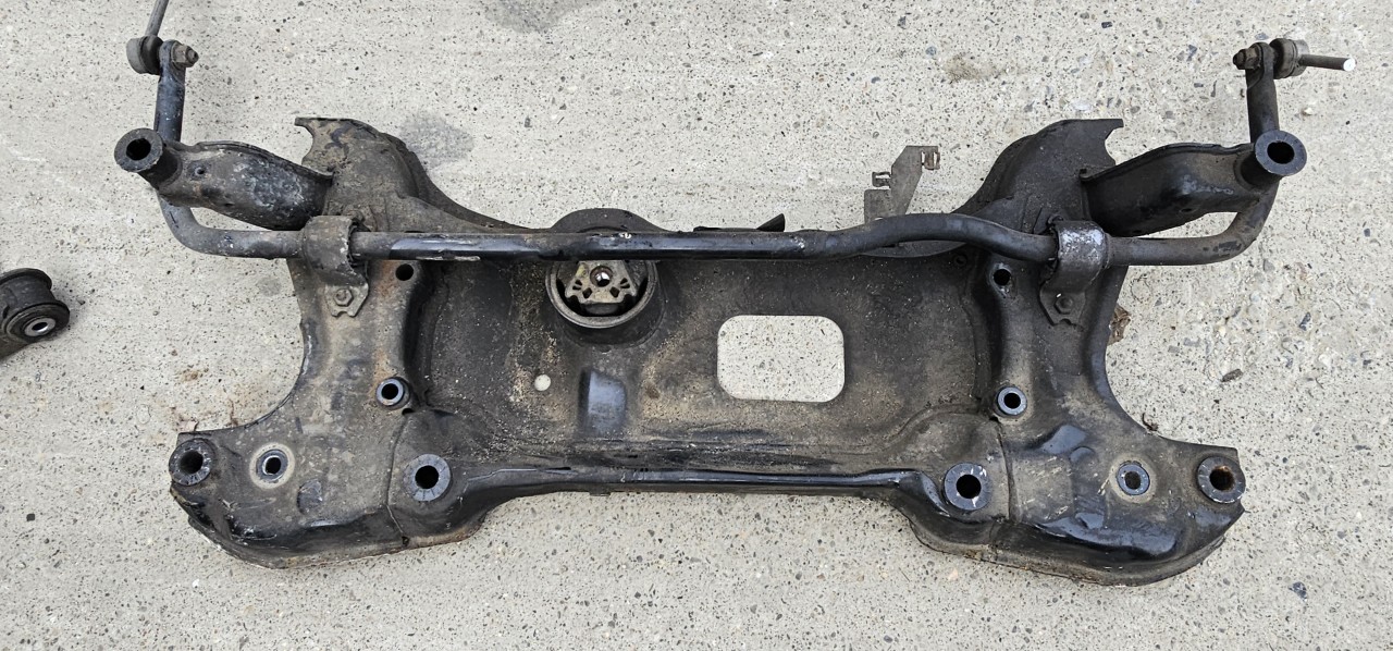 Jug motor Punte Fata Skoda Superb 2 2.0 Tdi 2010 2011 2012 2013