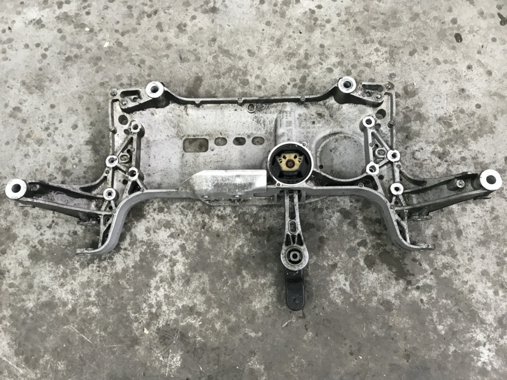 Jug motor punte fata VW Passat B6 2.0TSI combi 2008 (3C0199369H)