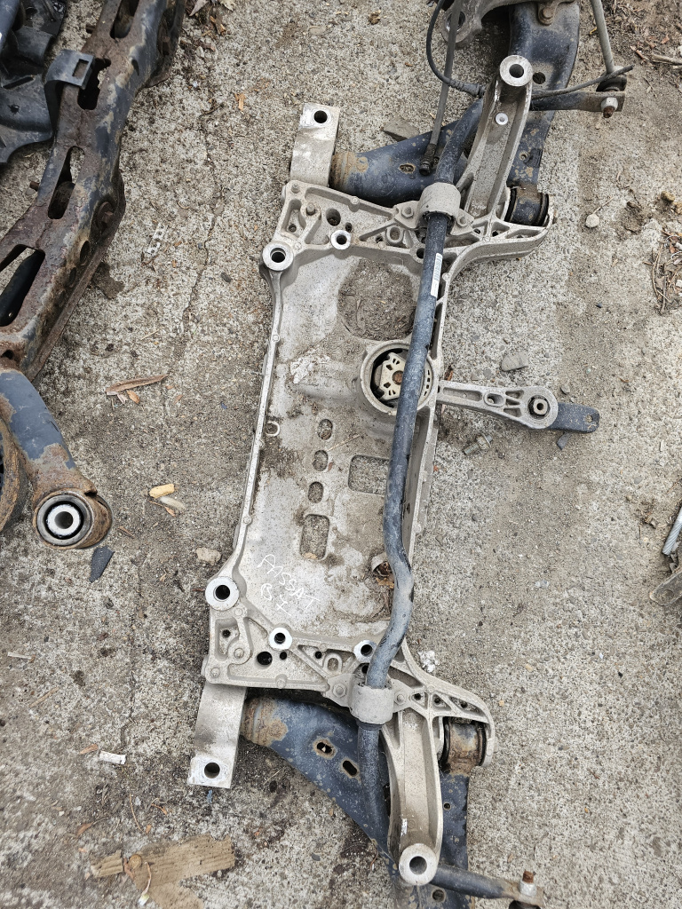 Jug motor Volkswagen Passat B7 2.0 Motorina 2013