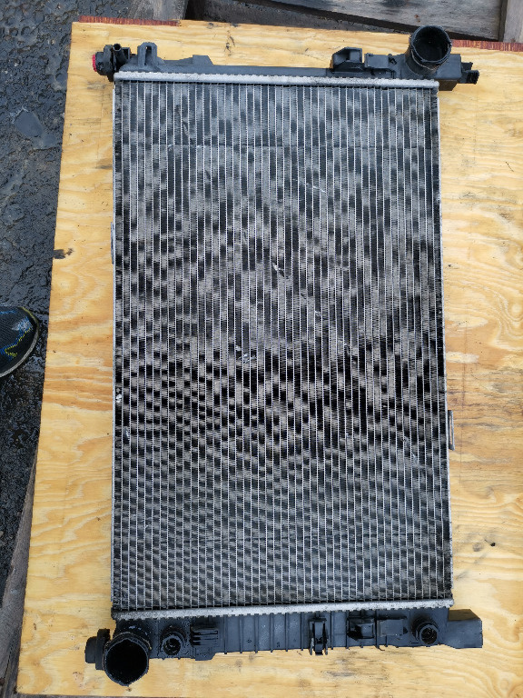 K1084 RADIATOR APA CUTIE AUTOMATA W203 C203 CLK C209 270 CDI A2035003003 676954V