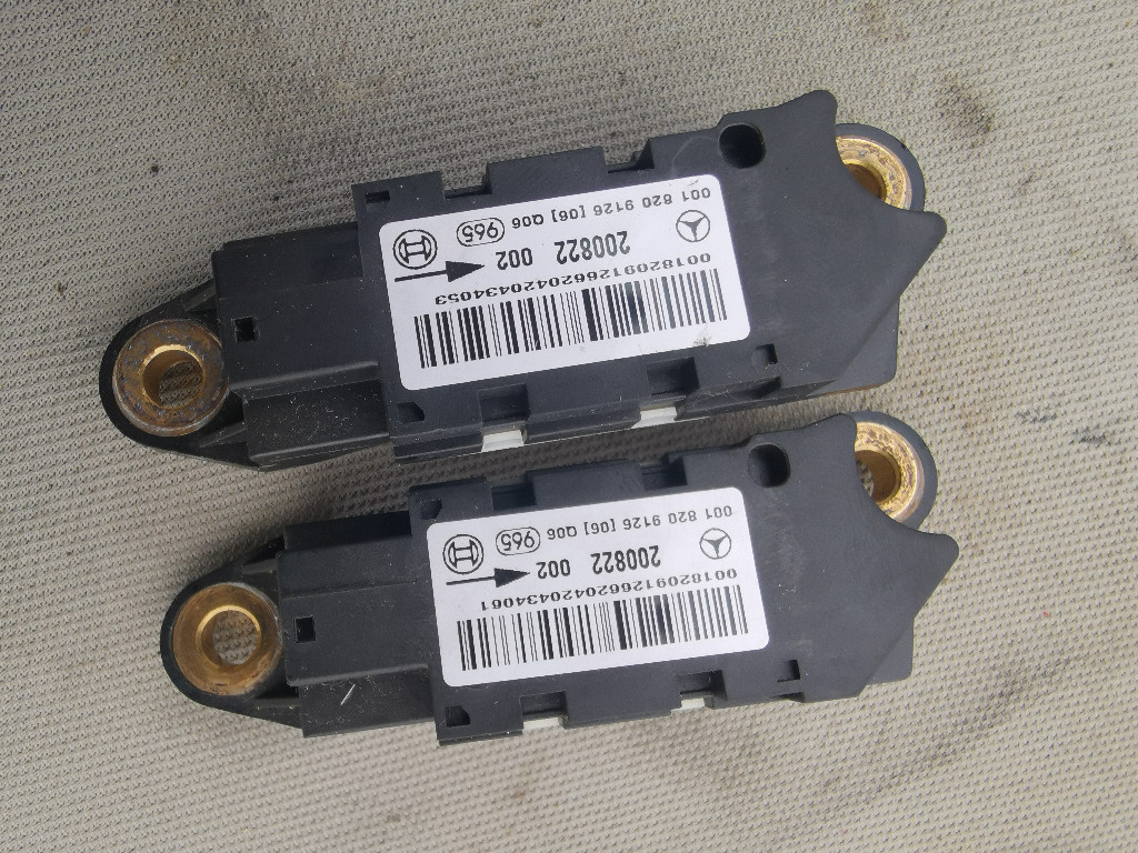 K1125 SENZORI INPACT LATERAL C219 W219 W211 C209 W209 20822 001 820 9126