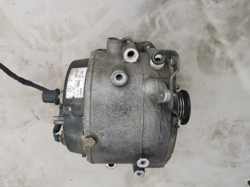 K1128 ALTERNATOR W210 C209 W209 W163 W203C203 ML270 C270 A0001502550 10480408