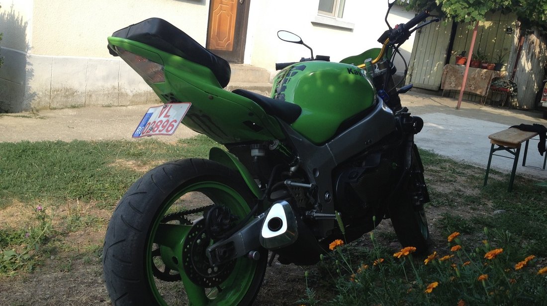 Kawasaki ZX9R StreetFighter