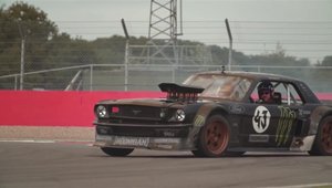 Ken Block ne prezinta Hoonicornul cu care vine la Gymkhana GRiD 2015