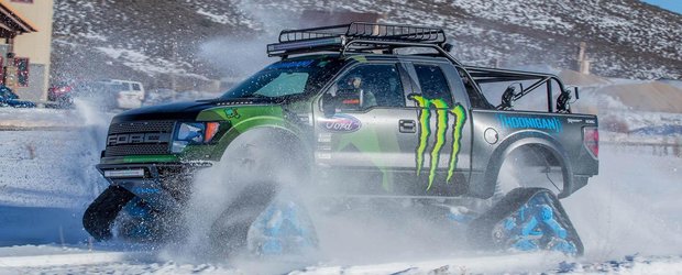 Ken Block se joaca cu un Ford Raptortrax pe zapada