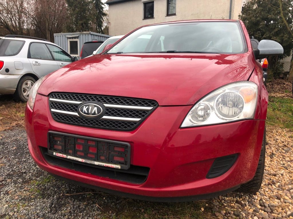 Kia Cee'd Piese caroserie si motor 2008