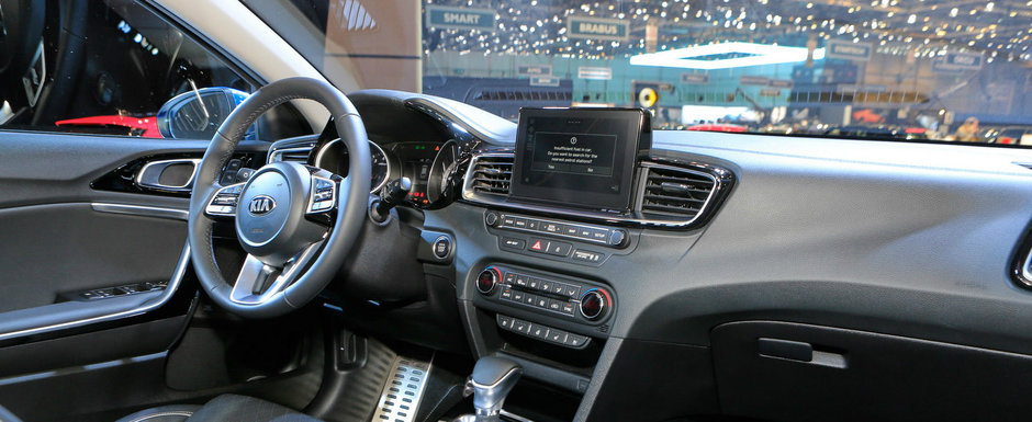 Kia scoate in public noua generatie Ceed. POZE de la Geneva cu masina care concureaza Golf-ul nemtilor Kia scoate in public noua generatie Ceed. POZE de la Geneva cu masina care concureaza Golf-ul nemtilor