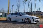 Kia Stinger cu jante Vossen