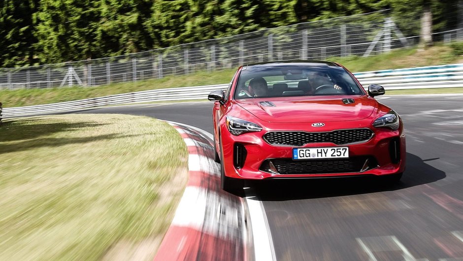 Kia Stinger pe Nurburgring