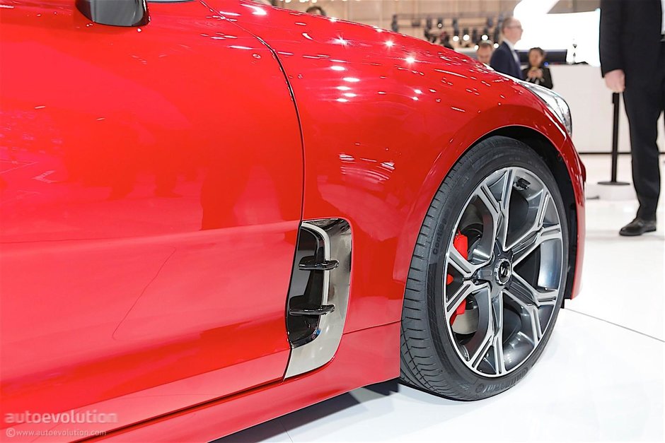 Kia Stinger- Poze reale