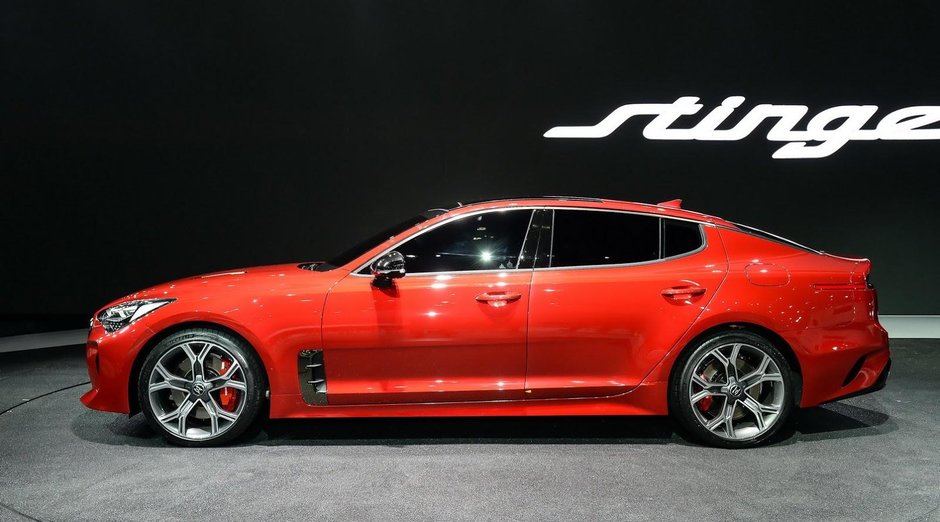 Kia Stinger - Poze Reale