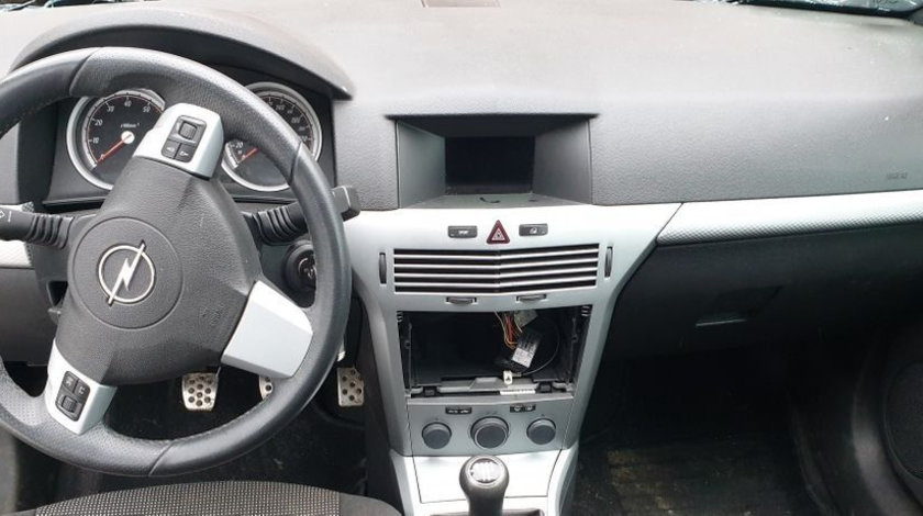 Kit airbag complet plansa bord calculator centuri Opel Astra H VLD875