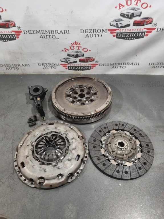 Kit ambreiaj 04L141025E / 04L105266 / 04L141031F / 0A5141671S VW Passat B8 Variant 2.0 TDI 4motion DFEA 150cp
