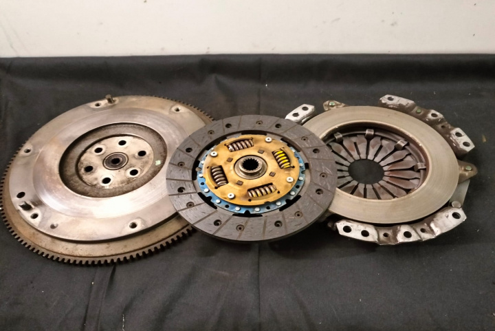 Kit ambreiaj 1.2 benzina (kit nou) masa simpla Opel Agila