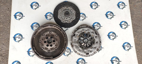 Kit ambreiaj Audi A3 8P 1.9 TDI 77 KW 105 CP cod motor BXE
