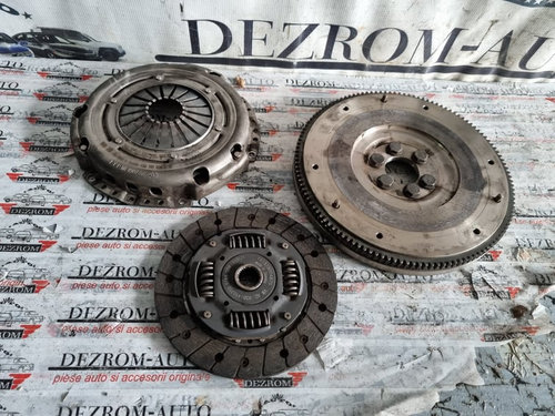 Kit ambreiaj complet (30.000 km) VW Polo V (6R, 6C) 1.2i 70cp coduri : 03D141031D / 03D141025D
