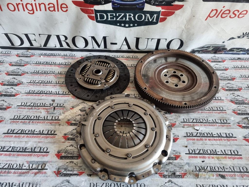 Kit ambreiaj complet (km putini) Seat Altea 5P 1.9 TDI 105cp coduri : 702098 / 702123 / 702730