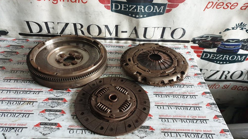 Kit ambreiaj complet VW Jetta 3 1.4 TSi 170 de cai motor BLG coduri : 03c180609 / 03c141031f / 03c14...