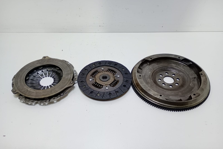 Kit ambreiaj cu volanta 1.7 dti, 5+1 3082297531 Opel Astra G [1998 - 2009]