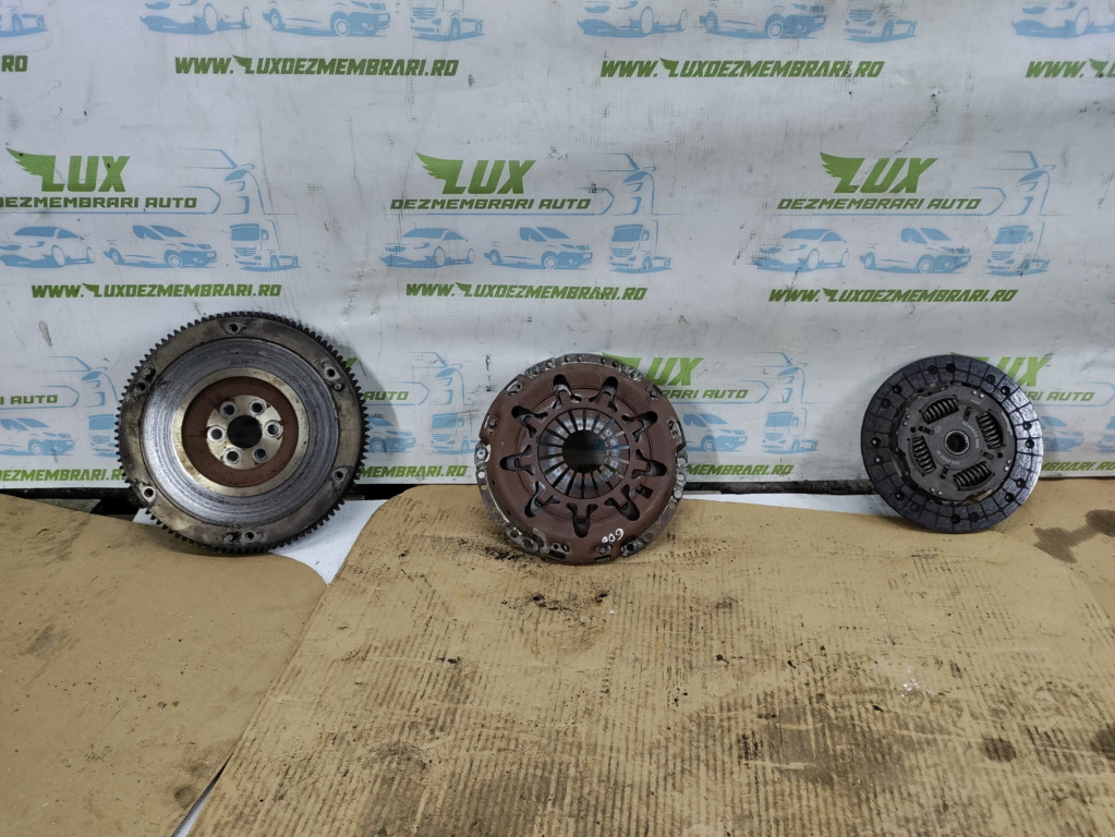 Kit ambreiaj cu volanta cu masa simpla 320052210 Toyota Yaris XP130 [2011 - 2014] 1.3 benzina 1NR