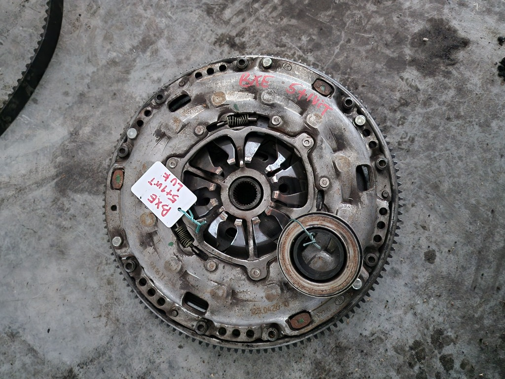Kit Ambreiaj cu Volanta Masa Dubla Vw 1.9 tdi BKC BXE 105CP LUK