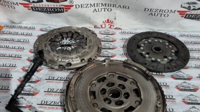 Kit ambreiaj Nissan Qashqai II 1.3 DIG-T 140cp coduri : 301010007R / 302053062R / 123100461R