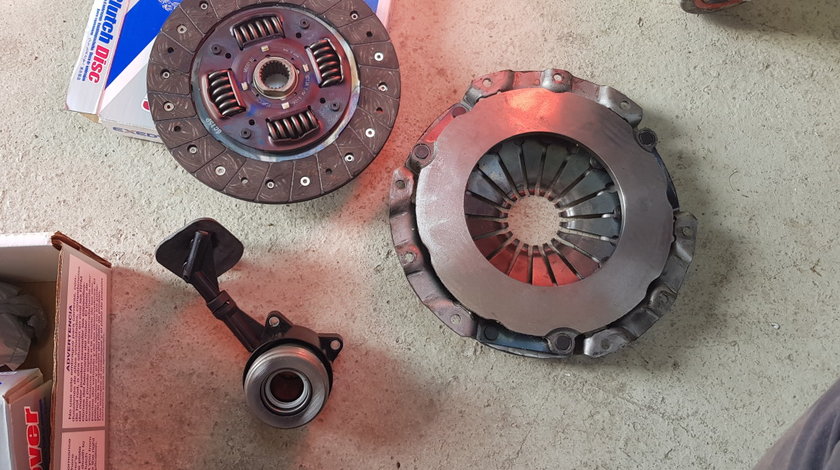 Kit Ambreiaj NOU Ford Focus 2 2.0 TDCI 2004 2005 2006 2007