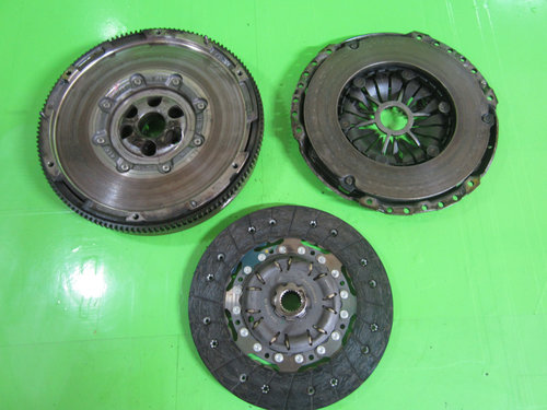 KIT AMBREIAJ PLACA / DISC / VOLANTA MASA DUBLA SKODA OCTAVIA II 2.0 TDI FAB. 2004 - 2013 ⭐⭐⭐...