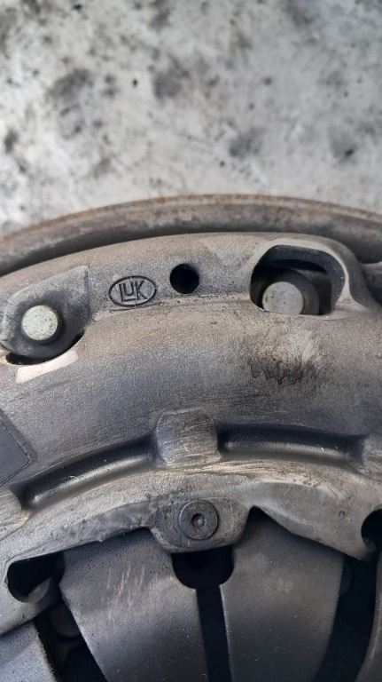 Kit ambreiaj Renault Clio 1.5 dci cod motor K9K transinie manuala 6+1 an 2015 cod 302052316R / 301010007R