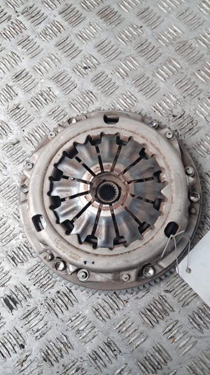 Kit ambreiaj Toyota Aygo 1.0 VVTI 1KR-FE cod 13451-0Q012