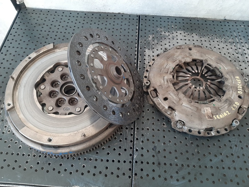 Kit ambreiaj volanta masa dubla 1.5 d b37c15a bmw seria 2 f45 disc 6,8mm 8601637