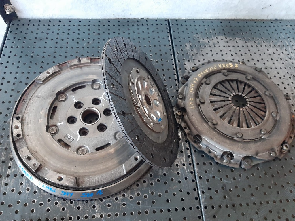 Kit ambreiaj volanta masa dubla 1.6 hdi 9hy citroen xsara picasso disc 7mm
