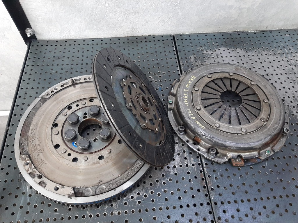 Kit ambreiaj volanta masa dubla 1.9 d multijet 192a1000 fiat bravo 2 disc 7,6mm