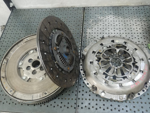 Kit ambreiaj volanta masa dubla 2.0 tdi brd audi a4 b7 disc 9mm 324033410