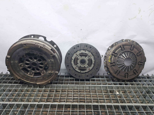 Kit ambreiaj volanta masa dubla Audi A4 (8K2, B8) [Fabr 2008-2015] 323085310 1.8 Benz CABA 88KW / 12...