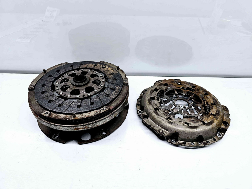 Kit ambreiaj volanta masa dubla Audi A4 (8W2, B9) [Fabr 2015-2023] OEM 2.0 TDI DEUA 110KW / 150CP