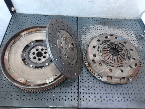 Kit ambreiaj volanta masa dubla fiat ducato 3.0 d disc 8,9mm 55229617