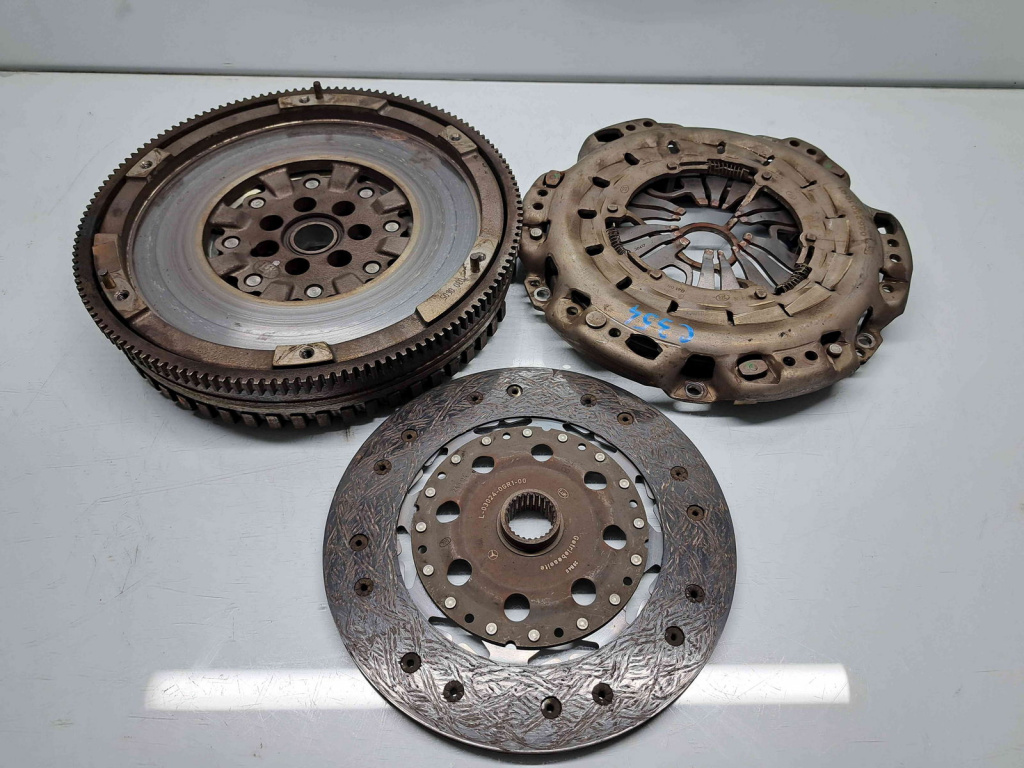 Kit ambreiaj volanta masa dubla Mercedes Clasa A (W176) [Fabr 2012-2018] A0262501001 1.5 CDI 607951 80KW / 109CP