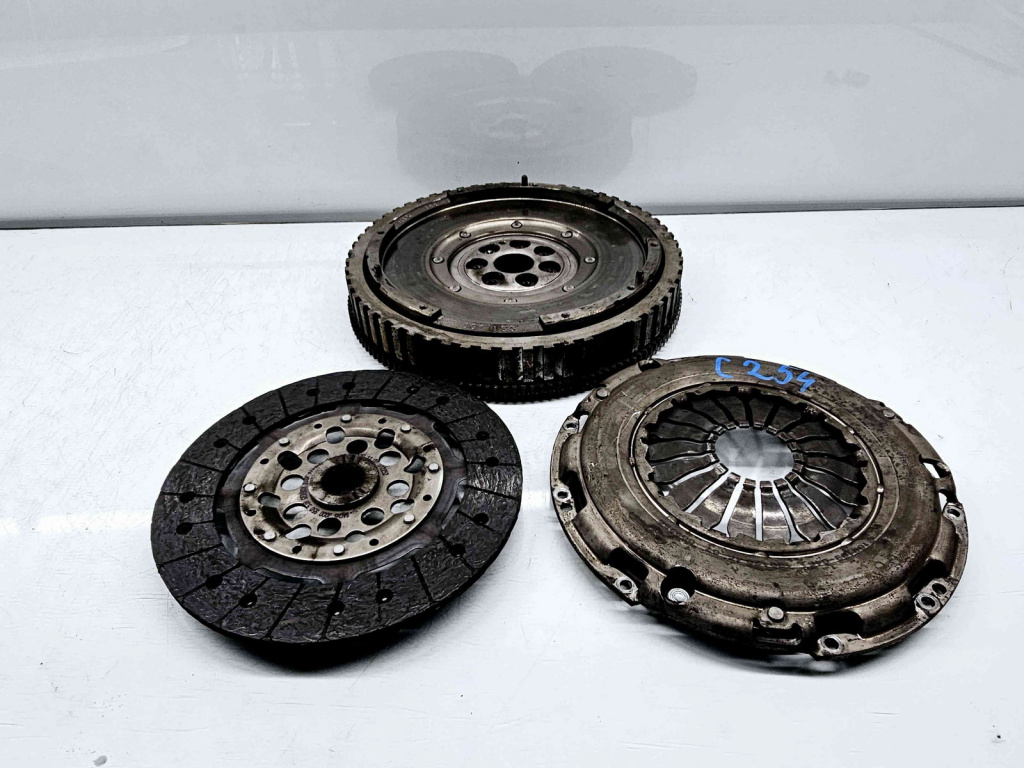 Kit ambreiaj volanta masa dubla Nissan Qashqai [Fabr 2007-2014] OEM 1.5 DCI K9KLHJ2 81KW / 110CP