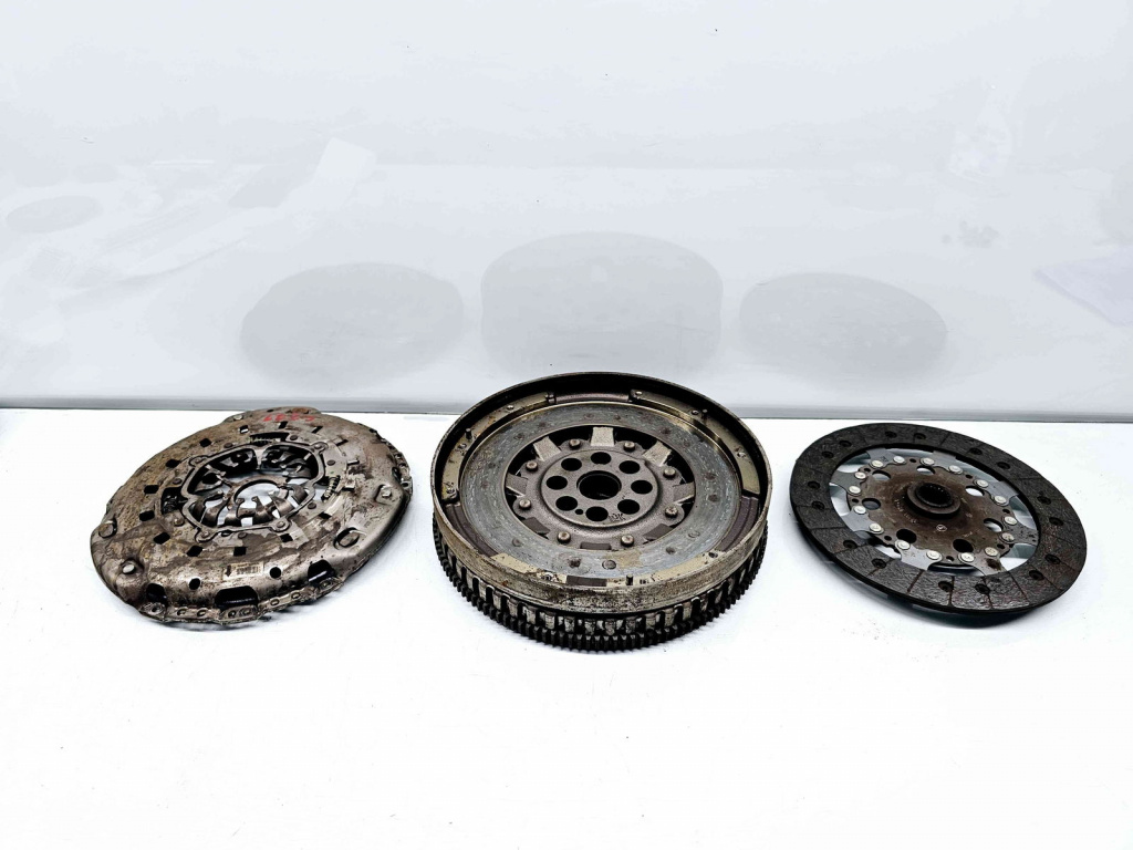 Kit ambreiaj volanta masa dubla Renault Megane 3 Combi [Fabr 2008-2015] OEM 1.6 DCI R9M402 96KW / 130CP
