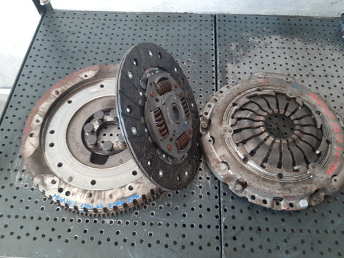 Kit ambreiaj volanta masa fixa k9k6724 1.5 dci renault megane 2 disc 7,4mm 322034210